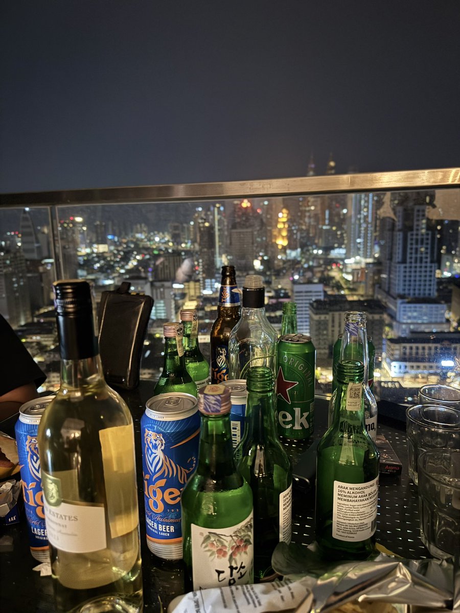 KL belum tidur...👌😉