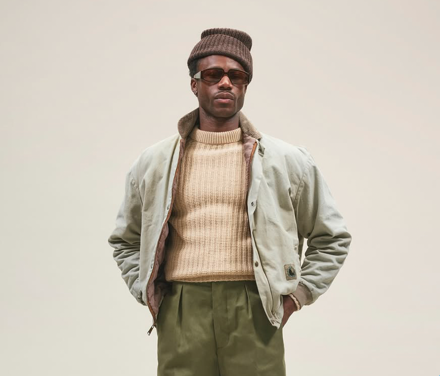 chrisryandraws's tweet photo. @dieworkwear question for you. is this just clever pinning for the photos? no sweater that i have ever achieves this look - the ribbing being tight enough to cinch at the waist allowing the torso to gently fold/roll over to create this square silhouette. https://t.co/nQRn31Phxa