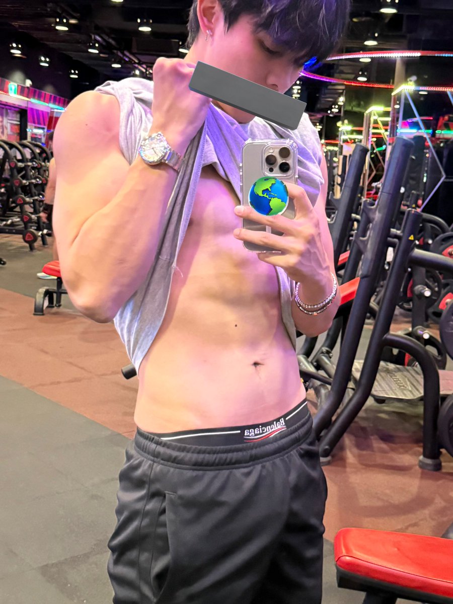 你的要求已經超過你的長相了 寶寶
#薄肌