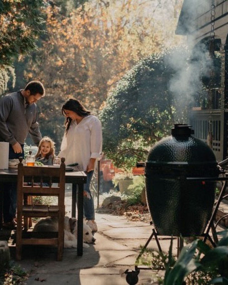 KBIS's tweet image. Something’s sizzling at #KBIS2026. 🔥

Big Green Egg joins the Hot List as a first-time exhibitor, and they’re ready to turn up the heat.

Booth S24209. Register now: bit.ly/KBIS2026-X

📸 Big Green Egg