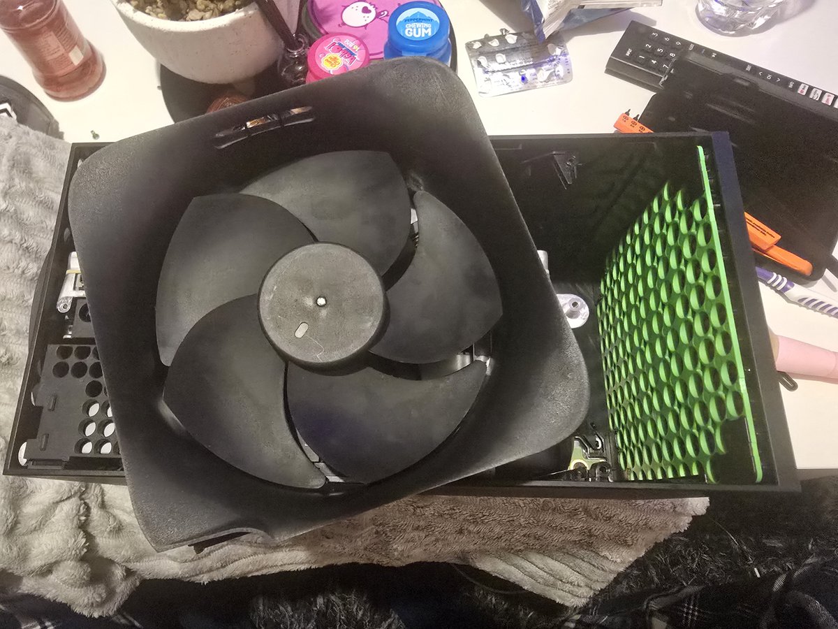 Nearly done with the xbox too 

#gaming #consoles #ps5 #PlayStation #Playstation5 #xbox #xboxseriesx #xsx