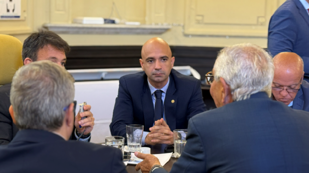 Mais um dia de <a href="/camarario/">Câmara Municipal Rio</a> repleto de reuniões, discussões importantes e aprovação de projetos.

Pela manhã, discutimos as emendas do PL 1158/2025. Etapa essencial antes da votação do plano que vai nortear as políticas públicas e dos investimentos do Município nos próximos anos.