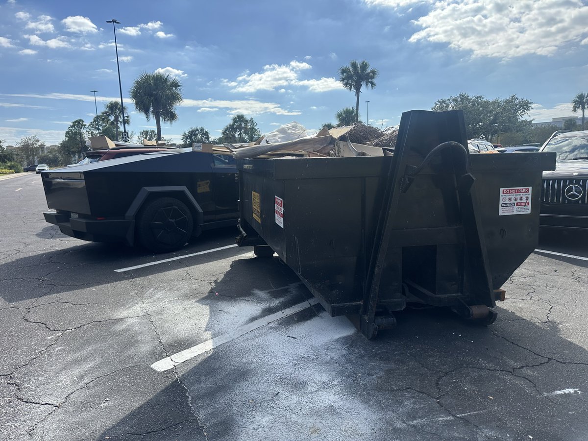 Walking out of international mall, when all of a sudden……… #art