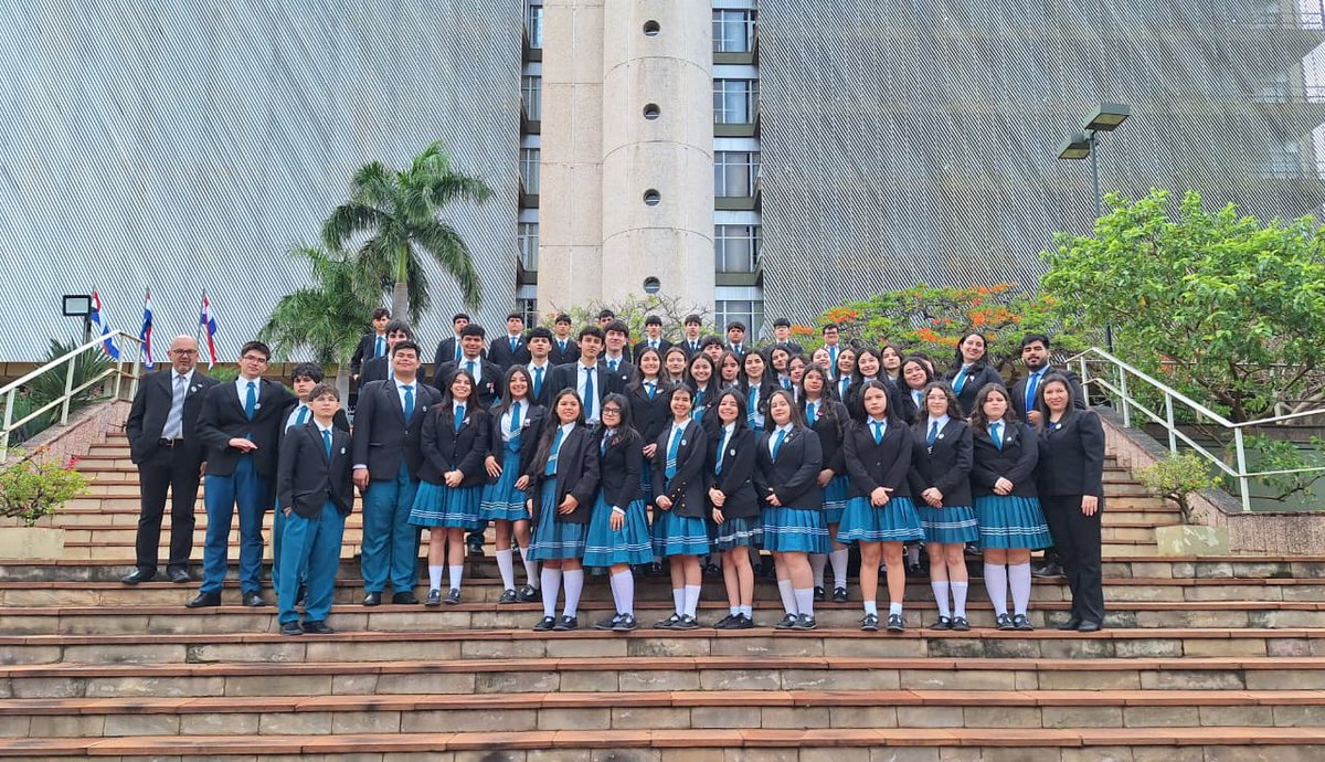 El Colegio Metodista Nuevo Horizonte de Lambaré formó parte de la #VisitaGuiadaBCP. Los alumnos visitaron las instalaciones del Banco Central del Paraguay y aprendieron sobre su historia, su rol y el valor de sus espacios culturales.