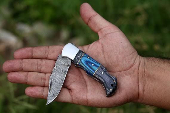 SICCBLADESUSA's tweet photo. Custom Handmade Pocket Knife With Unique Design Handle 
We Can Engrave Your Name Or Anything On the Blade 
DM For Ordered https://t.co/znQVBNvnOv