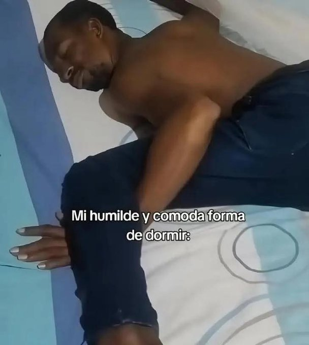 itsD3lay's tweet image. yo