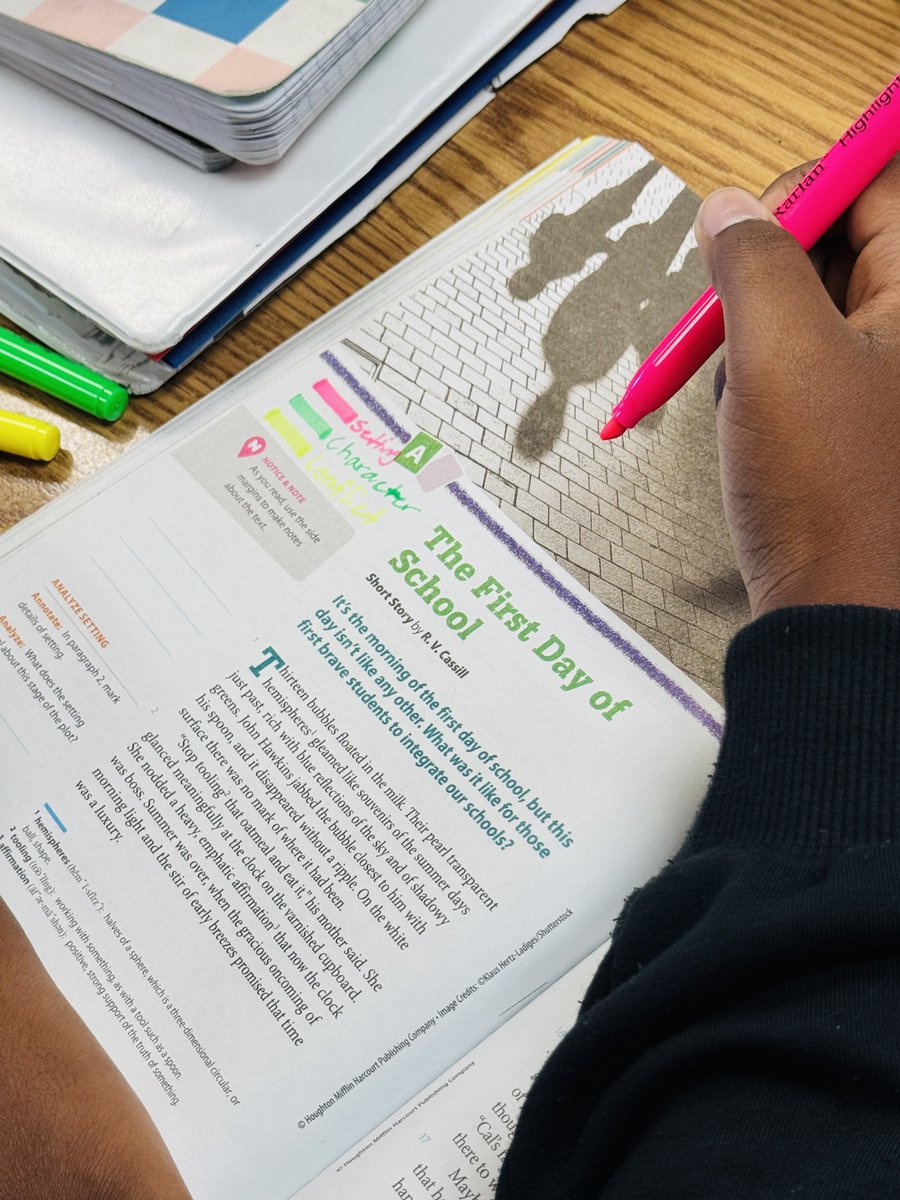 MerriweatherEDU's tweet image. It never gets old jumping into classrooms and witnessing those lightbulb moments.💡Stellar job by Ms. Strickland today as students analyzed plot, setting, and character interactions! Loved seeing them annotate, highlight, and discuss the evidence they captured. 🔥#SuttonStrong