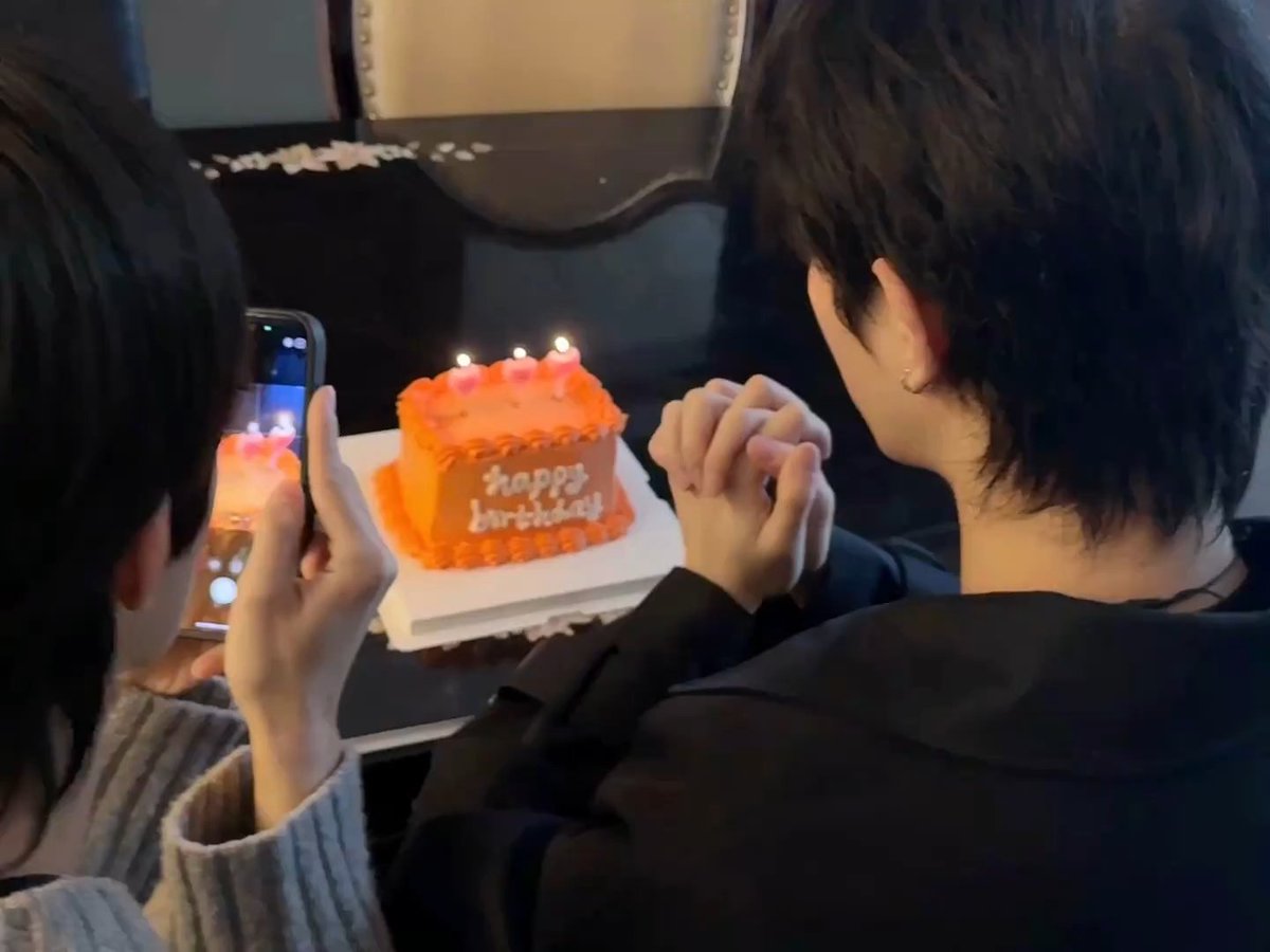 Eri_Aing's tweet photo. 请一直在我们不知晓的地方稳稳地幸福吧！🥰
#XingQiu #EliotHuang #KipukaQiu https://t.co/9HjUkVVaJv