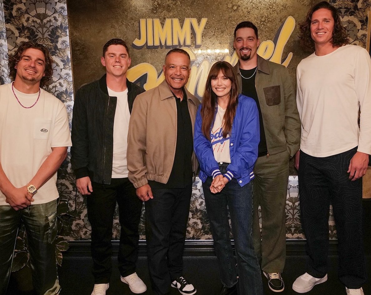 LizzieNationn's tweet image. Lizzie was so happy 🤏