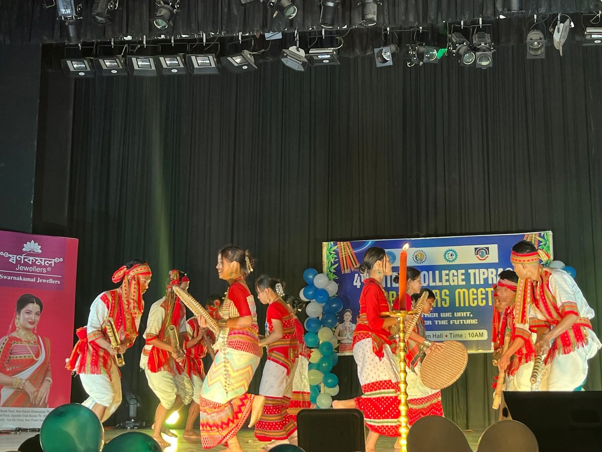 tisftipra's tweet photo. Glimpses from the Inter-College Tiprasa Freshers’ Meet held at Aguli (Town Hall), in the presence of Hon’ble TTAADC EM Shri Suhel Debbarma, Hon’ble #TISF President Shri Sajra Debbarma, and TISF warriors. https://t.co/jO45MZPXG9