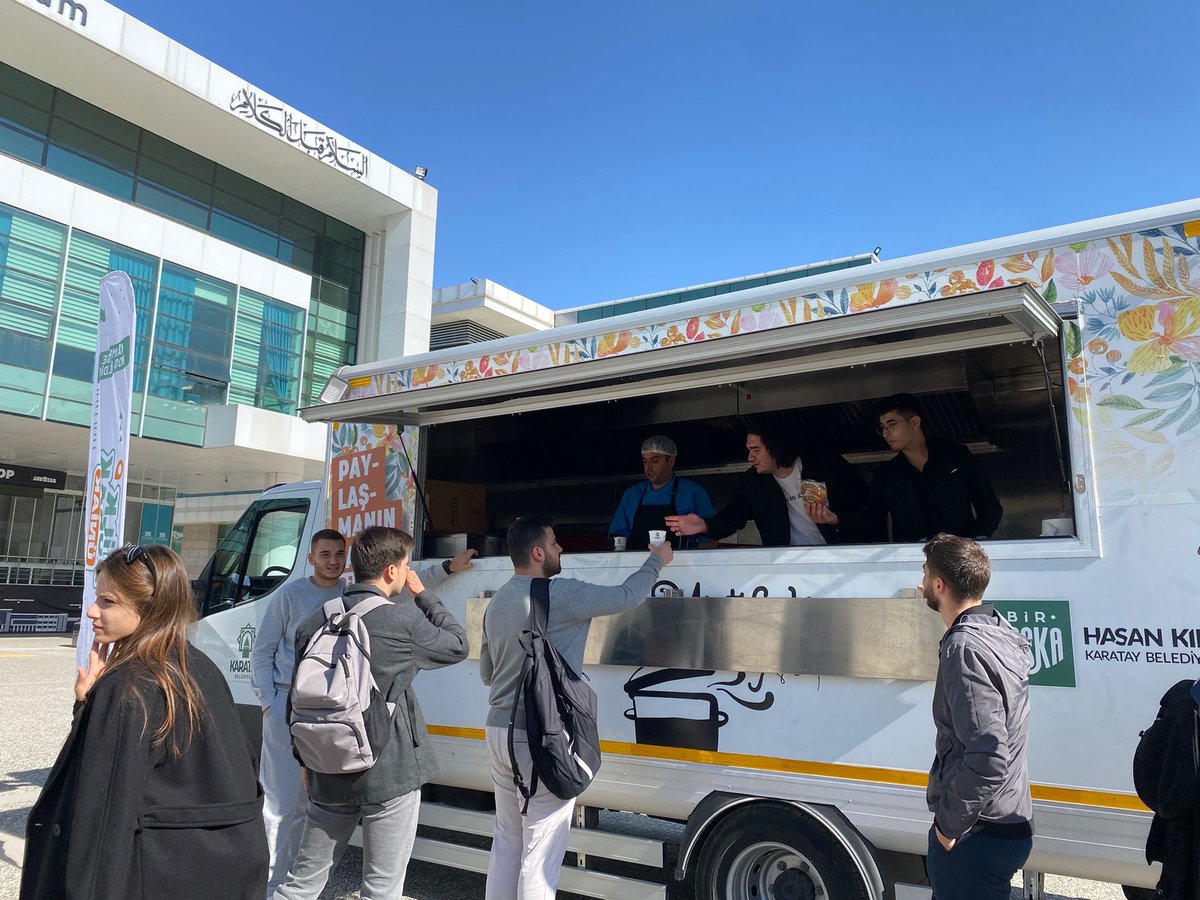 Sınav Stresine Sıcak Çorba Molası🚀

KTO Karatay Üniversitesi teşkilatımız ara sınavlarına hazırlanan öğrenci arkadaşlarımıza sıcak çorba ikramında bulundu. 

Sınav Haftanda ÜniAK Yanında😎🚀