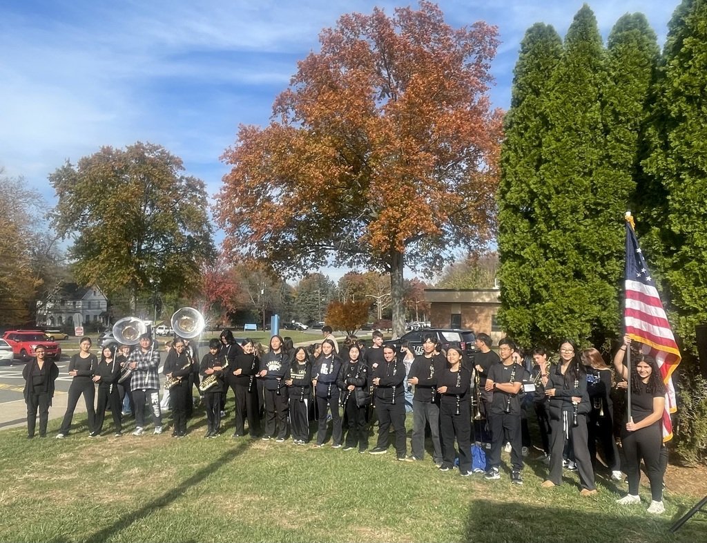 Thank you to our local veterans for attending today’s ceremony at NVD. Your service and sacrifice are the backbone of our nation.  Special thanks to our choir and band for making our observance extra meaningful, and to Daniel Yodfat for sharing his reflections on Veterans Day.