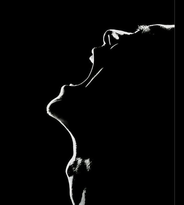 Δύσκολο να είσαι κραυγή....σε ένα κόσμο κουφό🖤