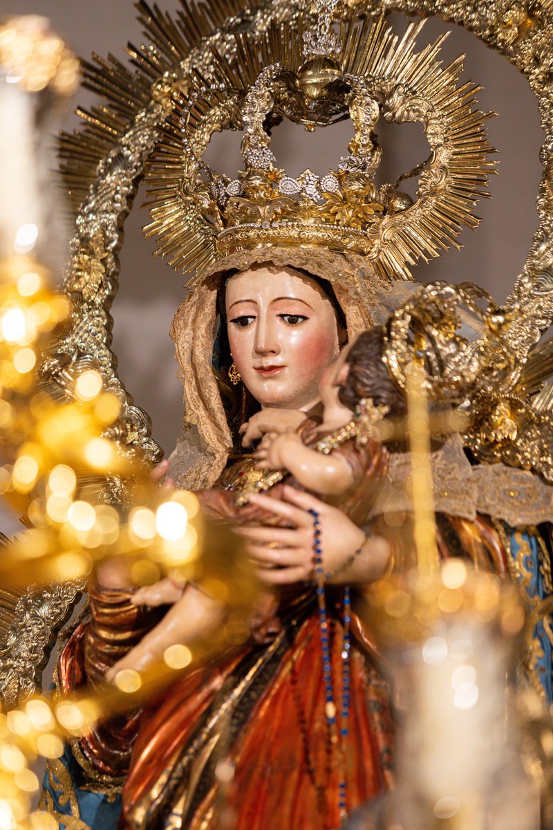 Ya se encuentra Nuestra Señora Reina de Todos Los Santos ataviada para su salida procesional el próximo domingo 9 de noviembre.

📷 Urbano G. Llorca