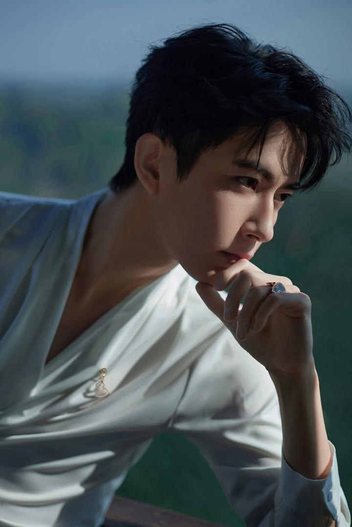 zskyccz's tweet photo. Day57- Don't be discouraged if the pace has changed, that doesn't mean it will change our goal to get justice. Continue to do our part, remember our intention, this time we aren't going anywhere!🔥
#于朦朧墜樓事件 #YuMenglongFallingEvent
#JusticeforYuMenglong
#YuMenglong
#于朦胧 https://t.co/4jzGzqA9af