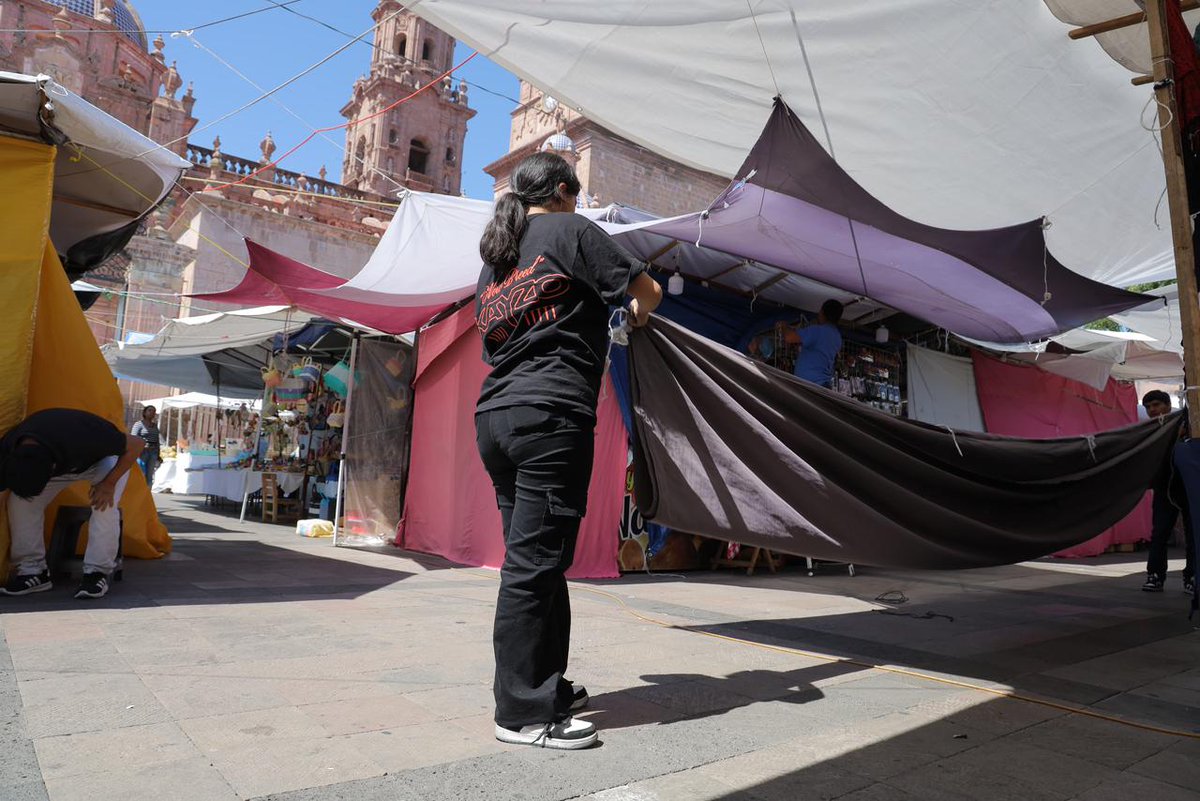 Moreliactiva's tweet photo. Comienzan a levantar el plantón del #FNLS en el Centro Histórico de Morelia. https://t.co/4fS98pT2Tv