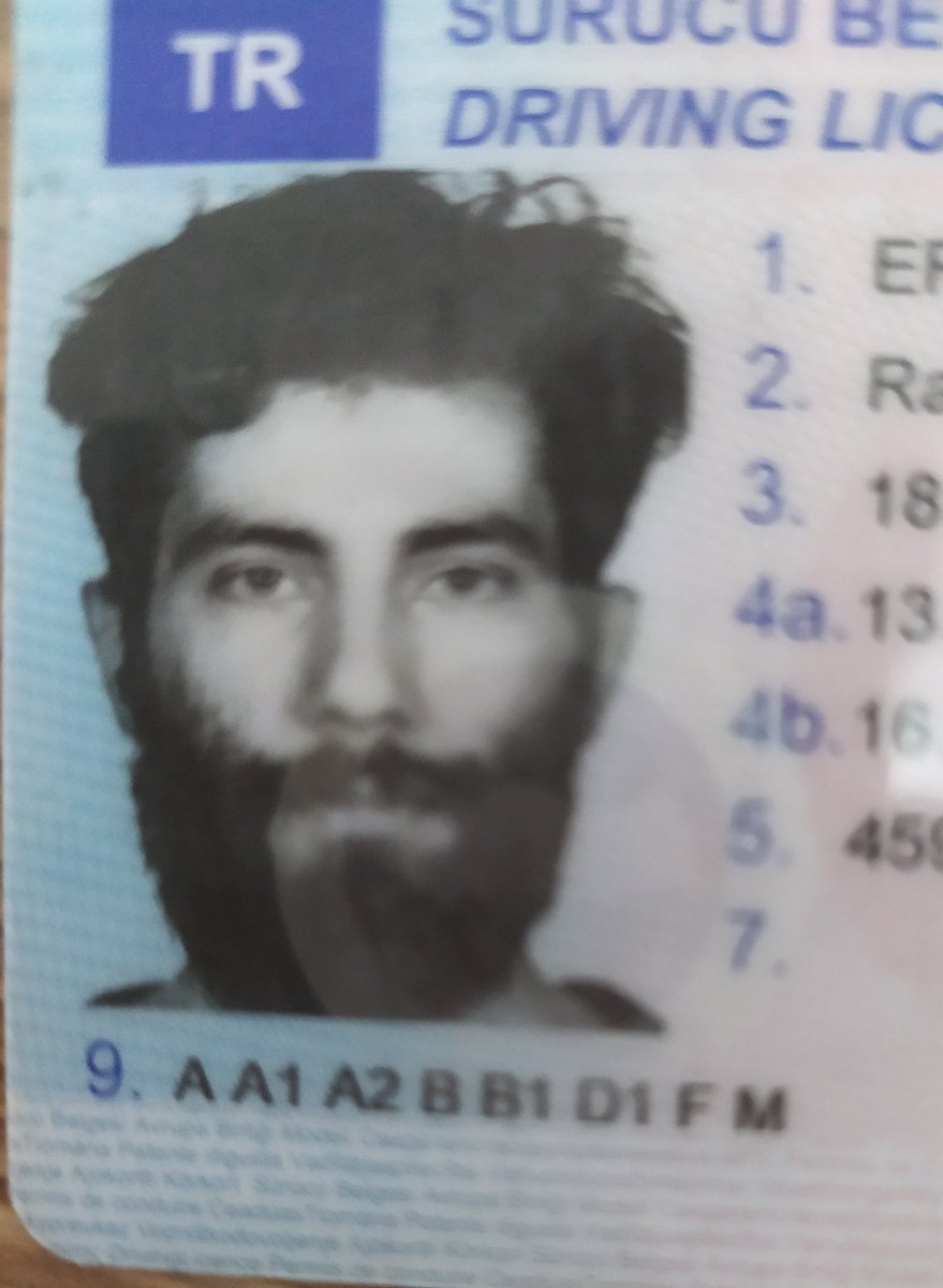 Gençler siz hayırdır?
