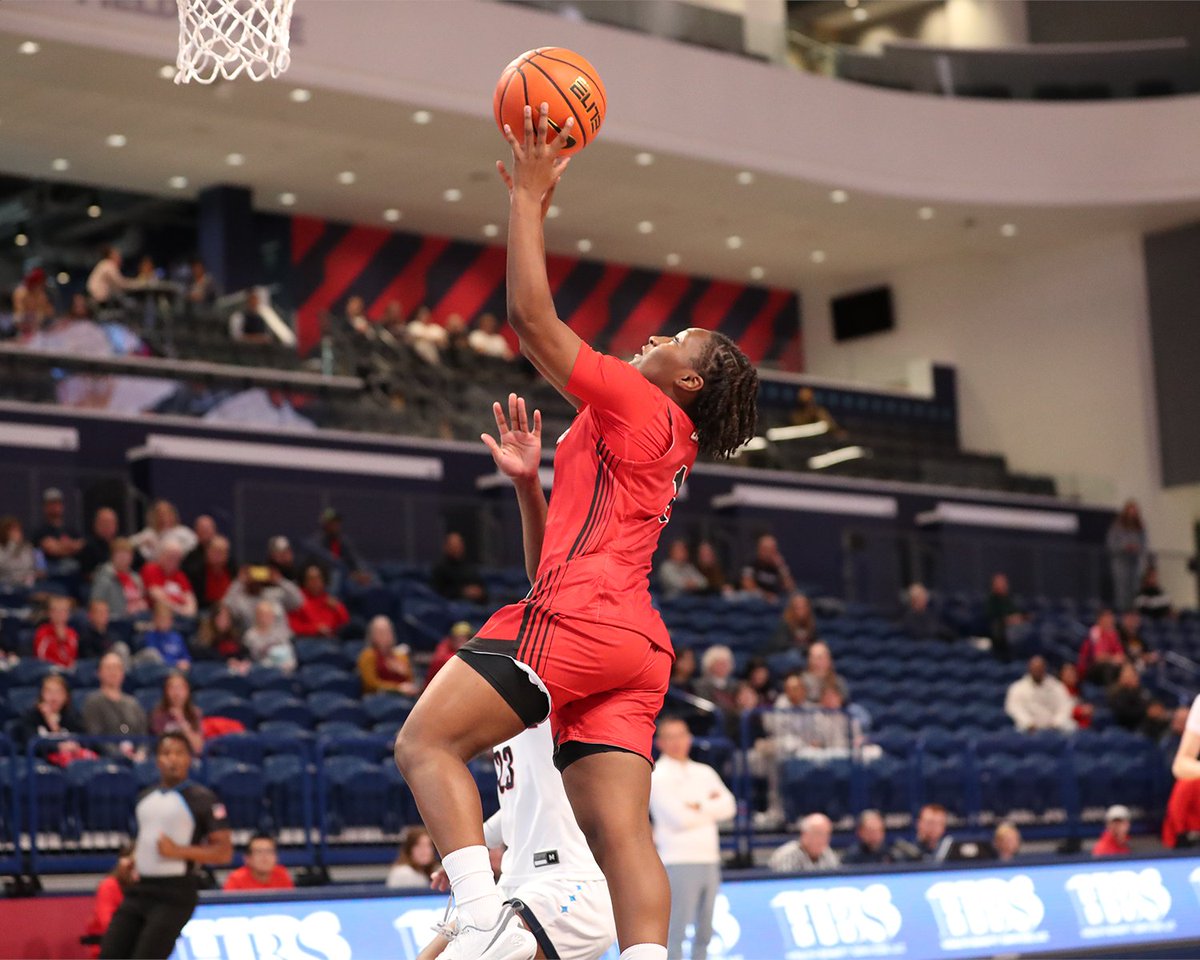 RedFlashWBB's tweet image. Some shots from Duquesne📸

#RedFlash
#Flashmentality
#SFUwbb