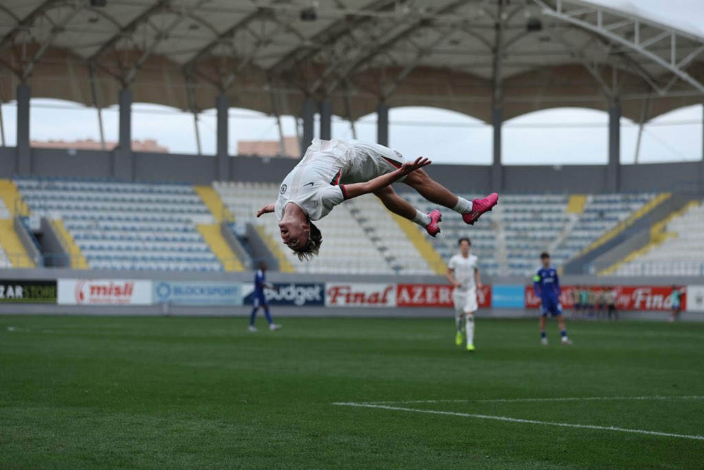 jesse derry tweet media