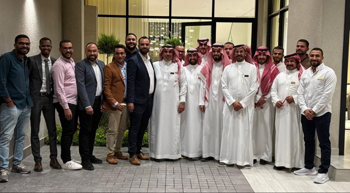 Arjanarch's tweet photo. شكرًا لفريق أرجان الإداري والفني على جهودهم المخلصة التي أثمرت هذا الإنجاز، ومواصلة العمل بروح واحدة نحو مشاريع قادمة أكثر تميزًا بإذن الله.

#ارجان
 #ارجان_المغامس https://t.co/bTEJIWgxij