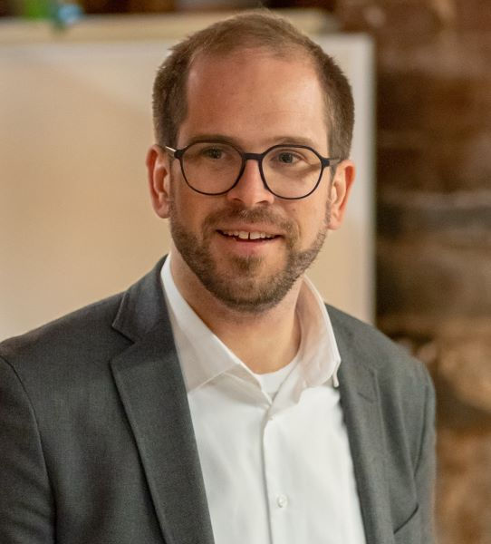 BostonCollege's tweet image. Political Science Professor Hannes Kerber is editor of a new collection of posthumous writings that shed new light on Leo Strauss. 

READ MORE in @BCBookmarks ➡️ on.bc.edu/StraussLessing…