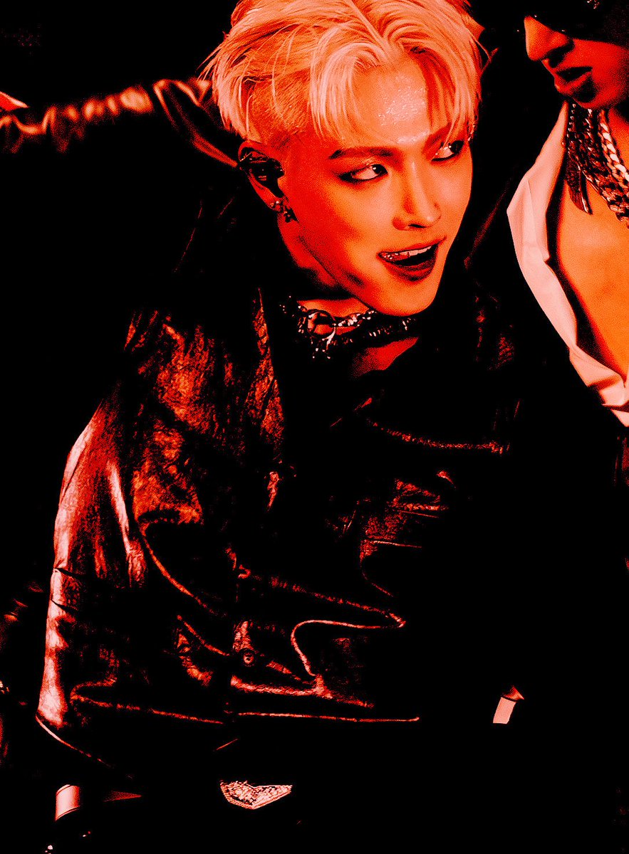 IGNISCORBLEDS's tweet image. ︎
 ︎

               ﹀      ⁿᵉʷ  ᵗˣᵗ  ᵐᵉˢˢᵃᵍᵉ      ᵎᵎ
⠀⠀ ⠀⠀【   𝑓𝑟𝑜𝑚  𝙺𝙾𝚁𝙸𝙰𝙽.   】

⠀⠀⠀ ꩜．ˀˀ    I’ve   got   that   fire   you 
⠀⠀⠀ ꩜．ˀˀ    desire  in  my  eyes,  baby. 

 ︎
⠀