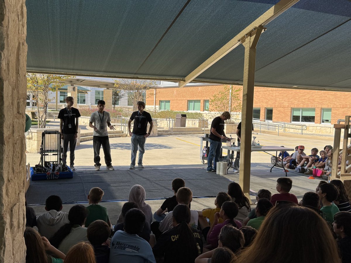 The Rocketeers are here! Our engineering robotics club is presenting to 5th grade Fabra about STEM. It is so cool to see future engineers educating!