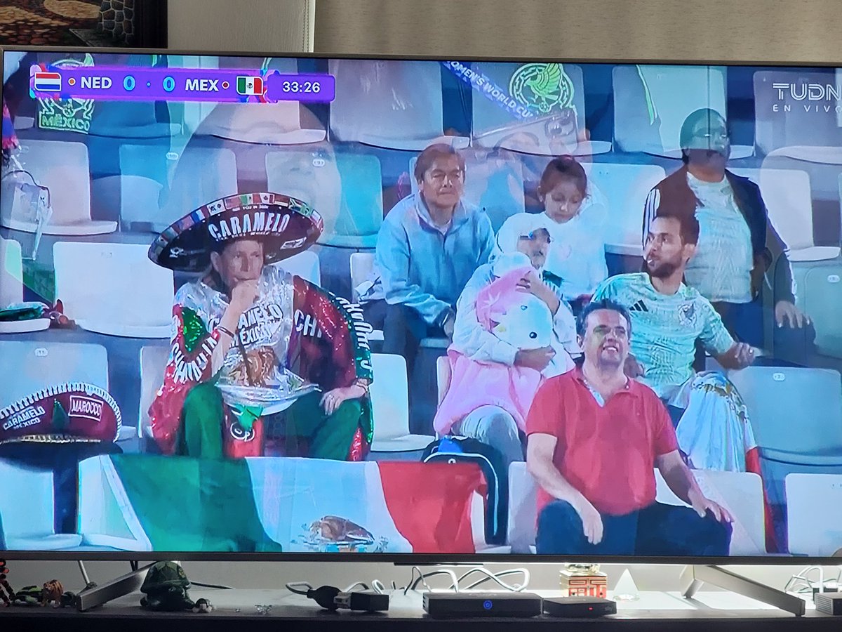 Aquí disfrutando el partido de mi selección sub 17, saludos desde Puebla,  #OrgullososDeEllas