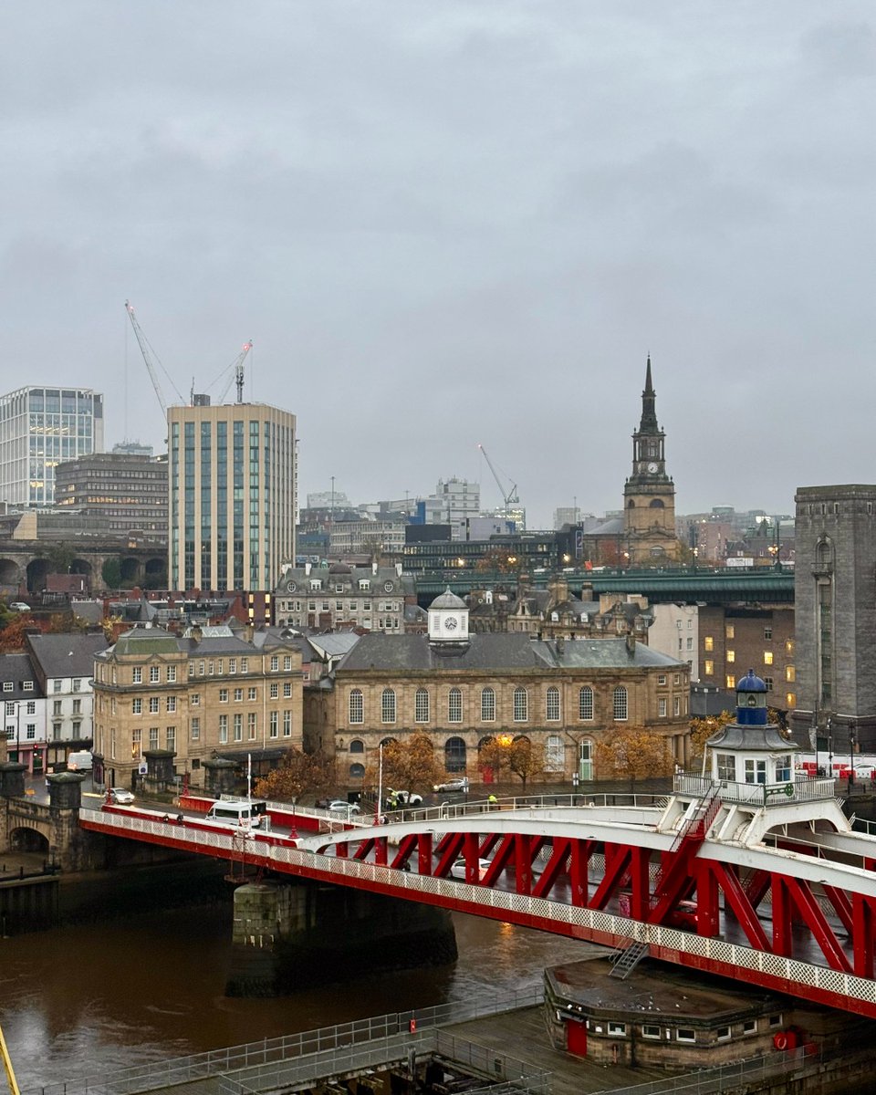 UniofNewcastle's tweet image. Rainy morning walks into Newcastle 🌧♥🍂

#MyNCLPics #WeAreNCL