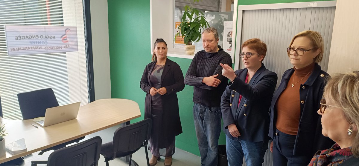 🔴 Inauguration du point justice de #Lillers ce matin, en présence de Julie Astorg, (<a href="/PTJArras/">Présidente du TJ d'Arras</a>) présidente du #CDAD62, de représentants de l'agglo <a href="/BethuneBruay/">Agglo Béthune-Bruay</a> et de Carole Dubois, maire de Lillers.

Ce lieu offrira à tous une information juridique gratuite, confidentielle.