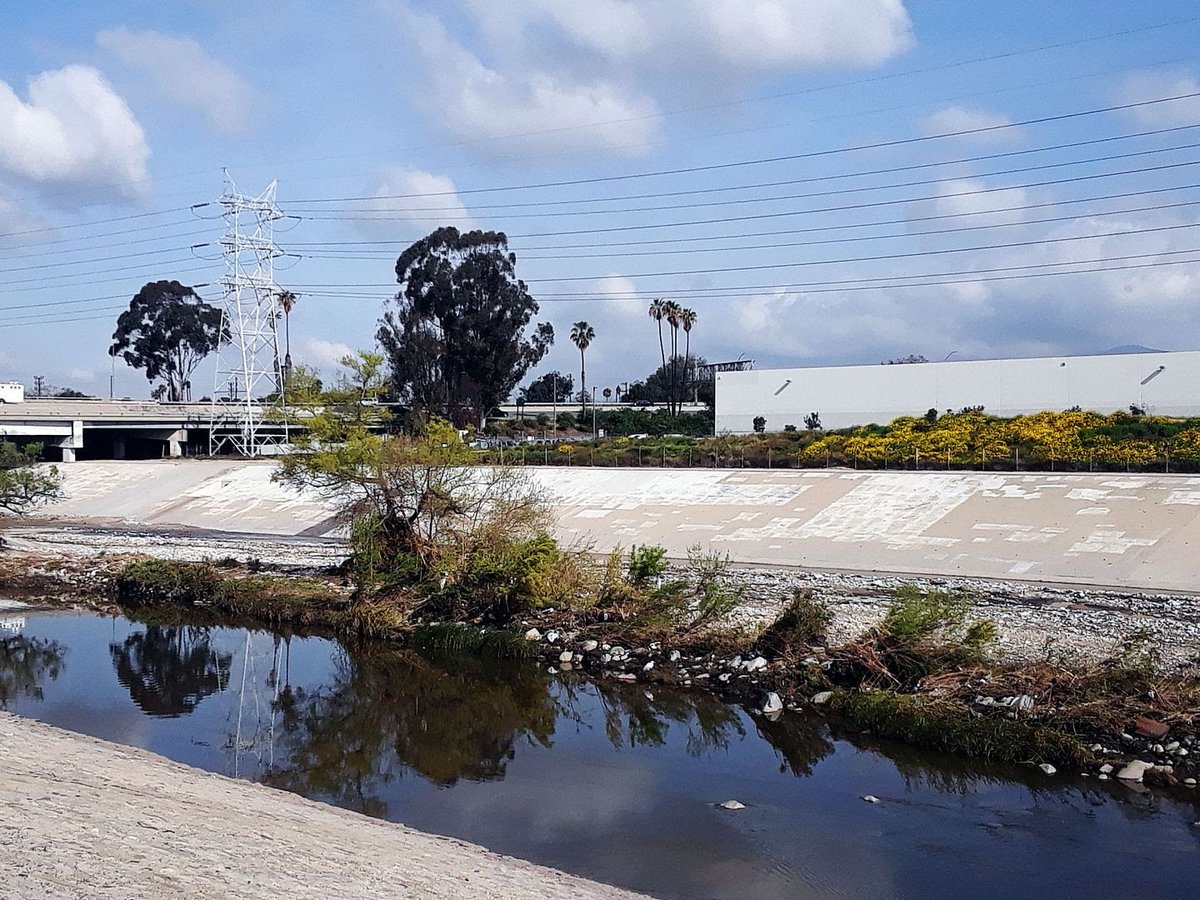 suntreeriver's tweet photo. @8ntmuch #LARiver #LosAngelesRiver #UrbanRiver #RiverLove #WaterIsLife 💦#WaterWays The river that named the city #LosAngeles #WaterWednesday 💦☀️ https://t.co/gHDig4zkIi