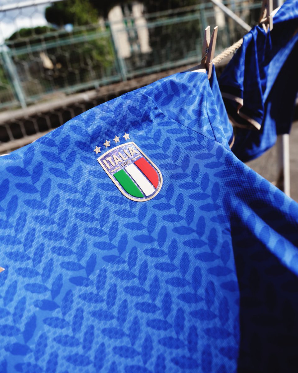 عمرو tweet media