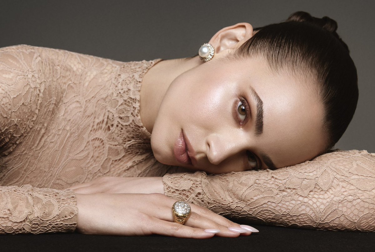 Updates Sofia tweet media