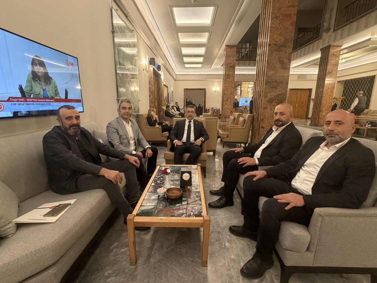 KverSemih's tweet image. Değerli Kardeşlerim Sn.Alparslan Çelik, Sn.Zeki Genç, Sn.Burkay Uzunoğlu ve Sn. Barış Uzunoğlu ziyaretime geldiler. 

Ayaklarına sağlık, var olsunlar.