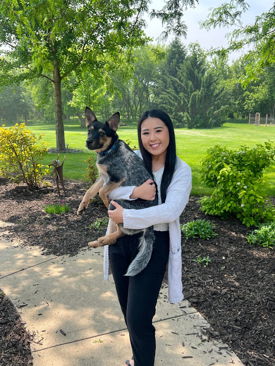 WaveEdFund's tweet image. #WaveEdFund is so excited to welcome Savanna, our new Partnerships and Program Associate! Outside of work, Savanna enjoys spending time with her dog, going to concerts, and trying out new recipes in the kitchen!