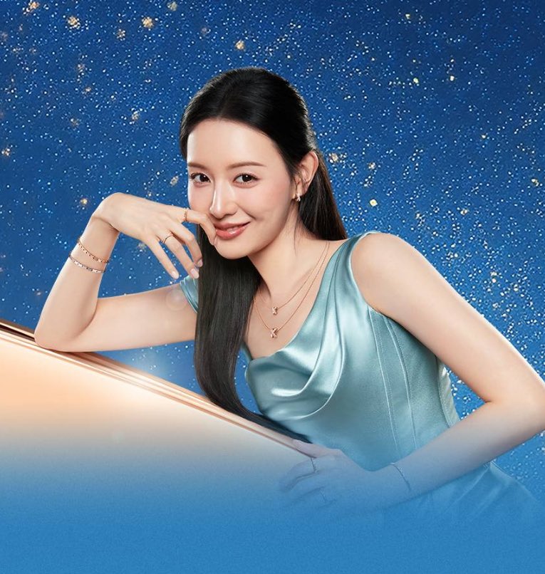 kjwbase's tweet photo. Kim Jiwon looks absolutely dazzling in Stonehenge newly released photo. https://t.co/qi7If45a8P