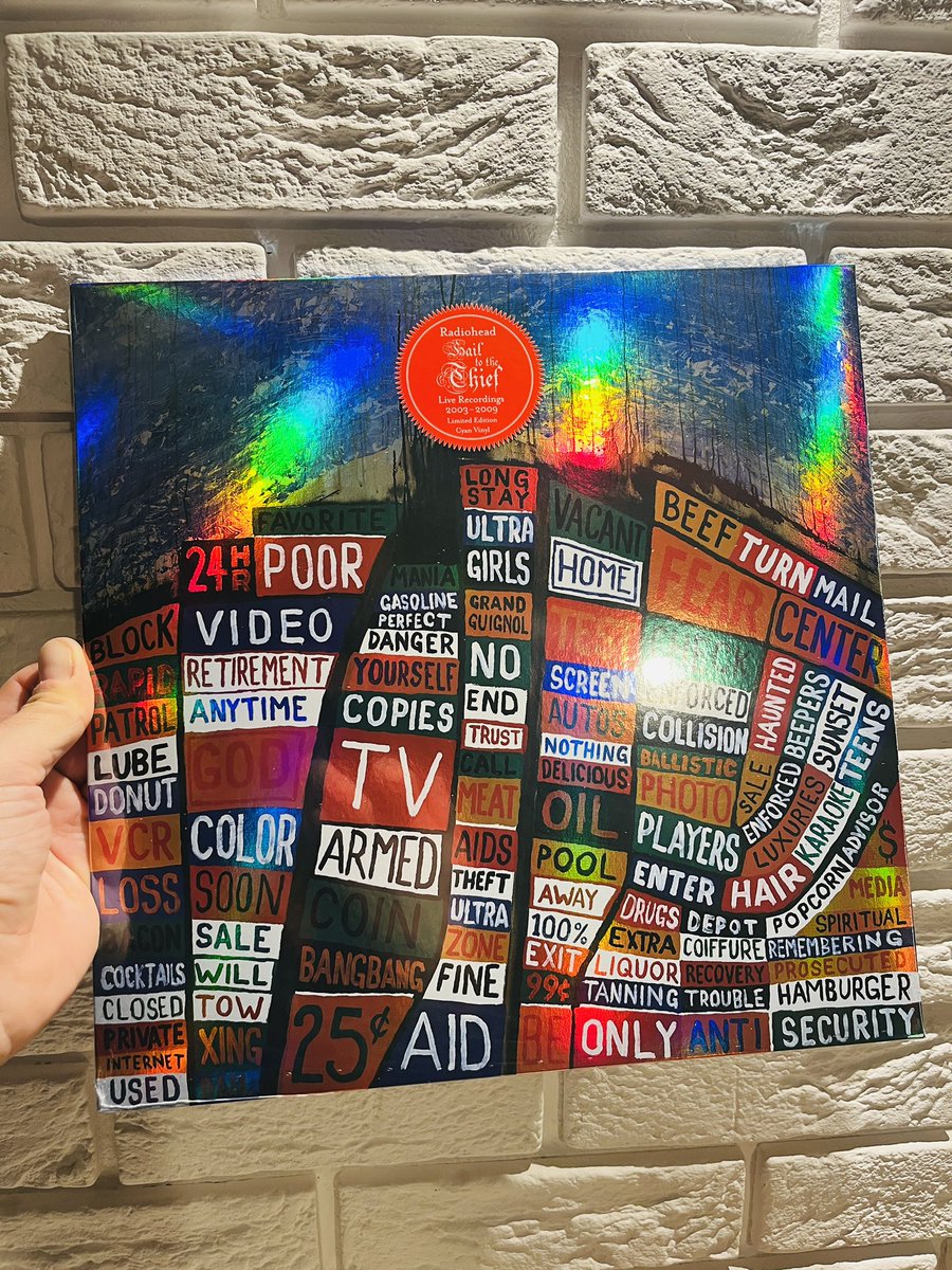 Marcin_Baniak's tweet photo. Odebrałem, gdy akurat rozpoczynał się koncert w Madrycie. 
#radiohead https://t.co/FSbglCSr4T