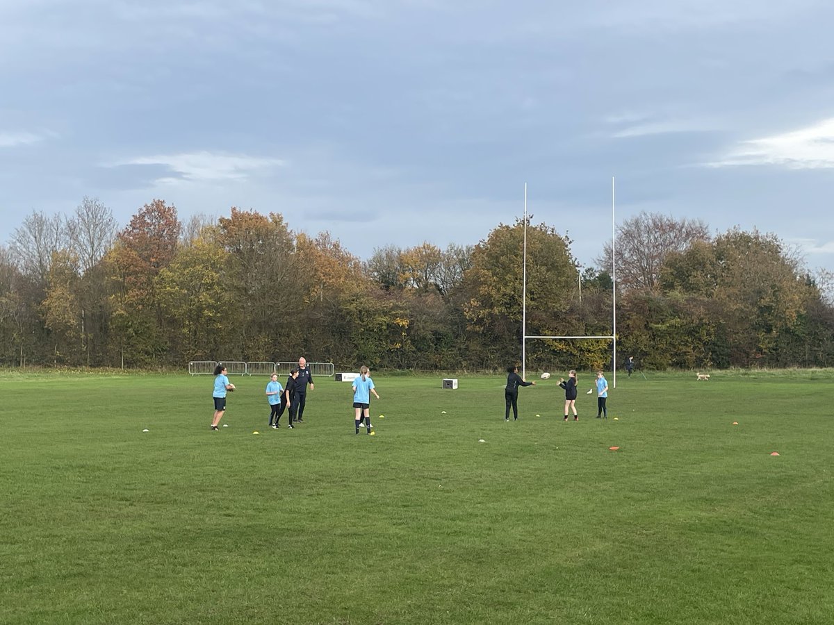 TWSSP's tweet image. Telford &amp;amp; Wrekin Year 7 girls participating in today’s introduction to T1 Rugby @EngRugbySchools @EnglandRugby The excellent coaches  @NewportSalopRFC are delivering several coaching sessions for girls new to rugby.