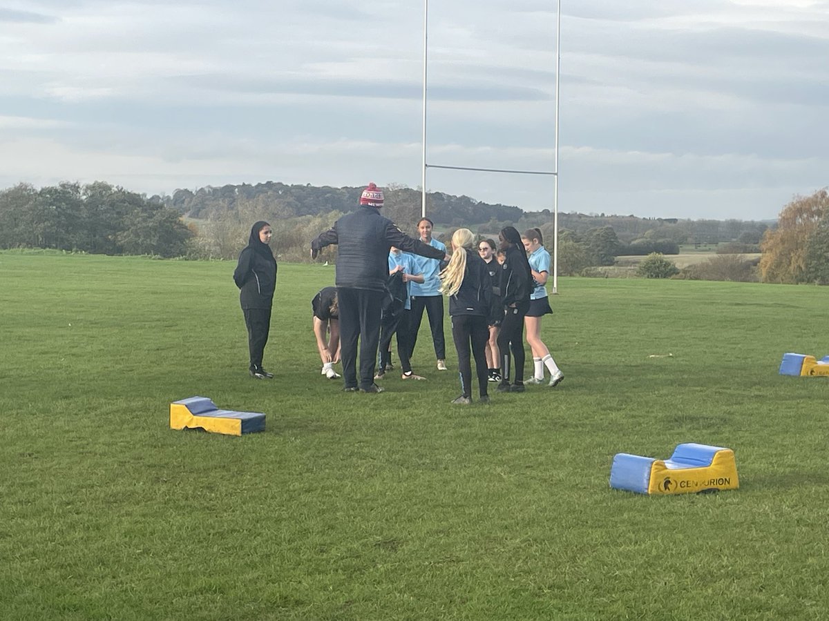 TWSSP's tweet image. Telford &amp;amp; Wrekin Year 7 girls participating in today’s introduction to T1 Rugby @EngRugbySchools @EnglandRugby The excellent coaches  @NewportSalopRFC are delivering several coaching sessions for girls new to rugby.
