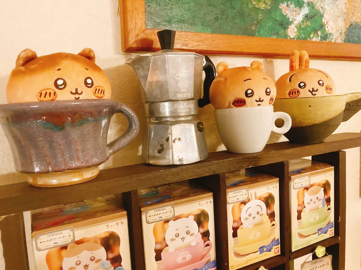 me610865's tweet photo. ちいかわキャラテアートケース💕✨

できたー❣️箱も飾っちゃう❣️

パンマスコットもカップに入れたらカフェっぽくていい感じ🥰 https://t.co/TYleJCMS6i