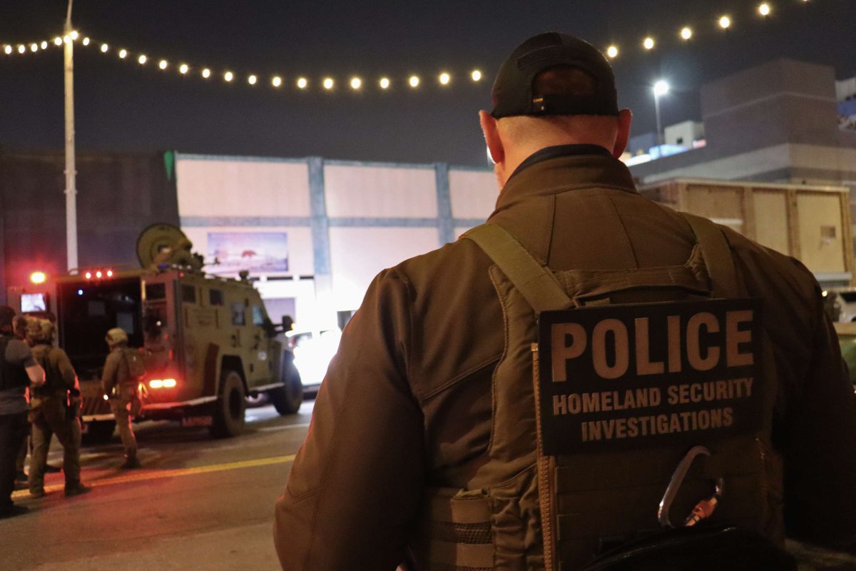 U.S. Marshals Service Los Angeles tweet media