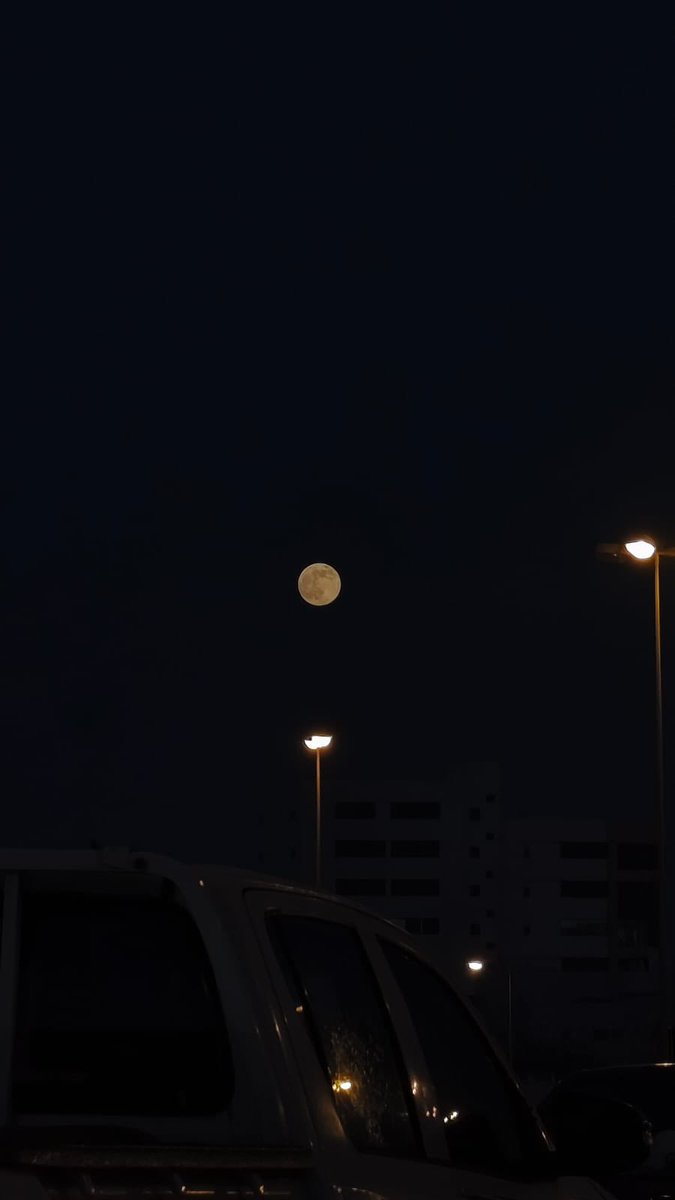 marhoon__7's tweet photo. Full moon night 🤍 https://t.co/pIqddftl9v