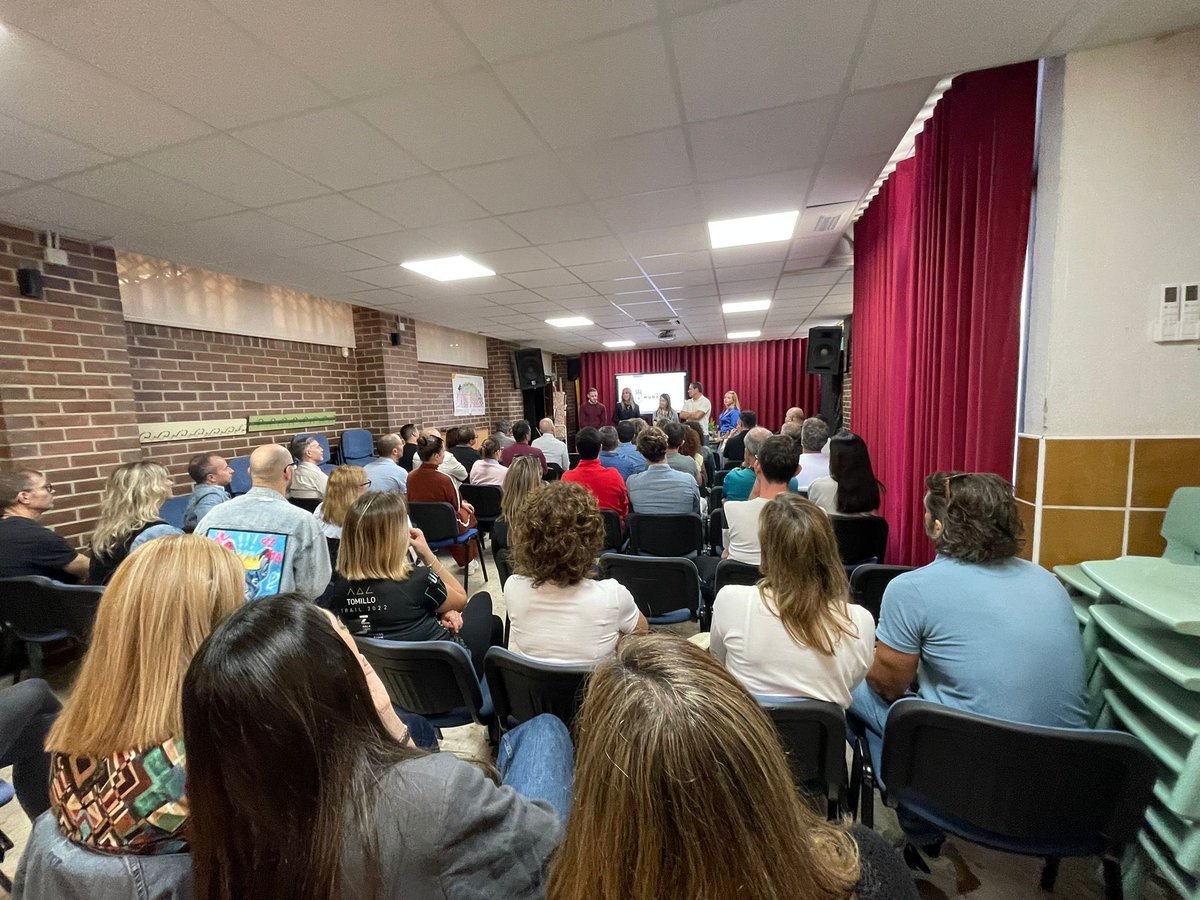 ☑️ Propuesta innovadora que nos va a permitir conocer 1️⃣2️⃣ lugares históricos y emblemáticos de Murcia. 
☑️ Participación directa de los centros educativos del municipio de Murcia.
☑️Que promueve la práctica de la actividad física para jóvenes y mayores 
#aporlos10000