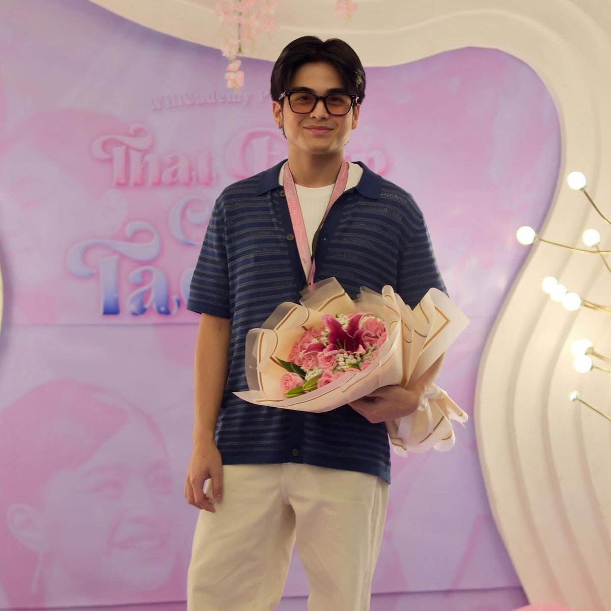 Sparkle GMA Artist Center tweet media