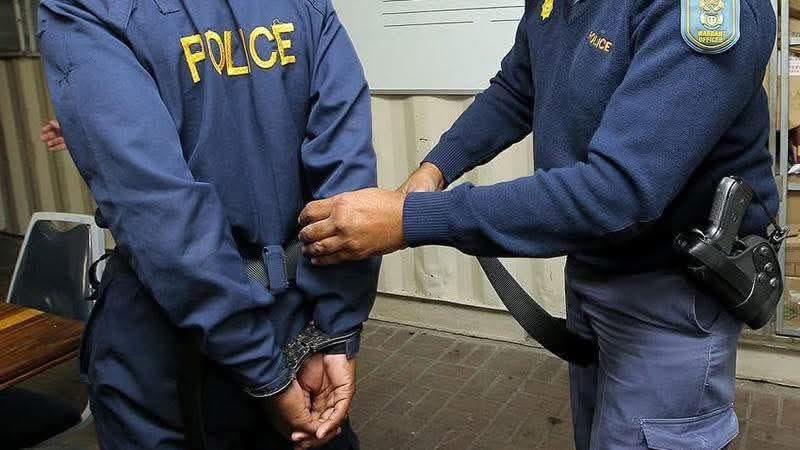 Former police constable arrested after submitting fake Grade 12 certificate to join SAPS

Polokwane: A 43-year-old former police constable, Eric Nyadzani Ravhura, has been found guilty of fraud for using a fake Grade 12 certificate to secure a position within the South African