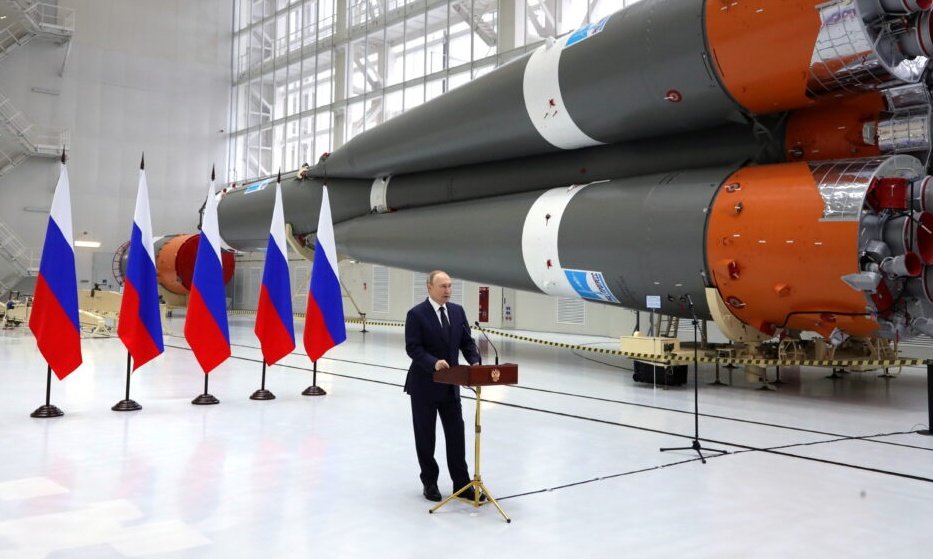 Currentreport1's tweet image. BREAKING:

Putin says the United States resuming nuclear tests is a serious issue.

If the US conducts nuclear tests, Russia will do the same.