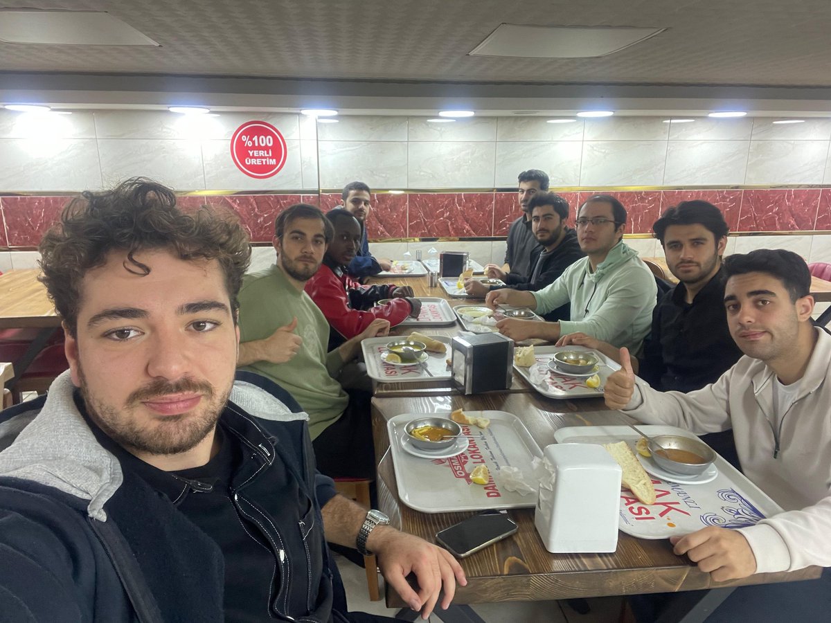 iucagd's tweet image. Üniversiteli kardeşlerimizle Avcılar Merkez camiinde sabah namazı buluşmamızı gerçekleştirdik. Namazın ardından çorba ikramımız oldu