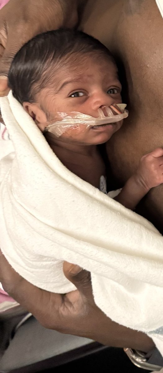 ColdPeezy_DTR's tweet photo. Introducing Baby chocolate drop people my very special and only daughter! She’s my ❤️ https://t.co/4TAJ6F5fWa