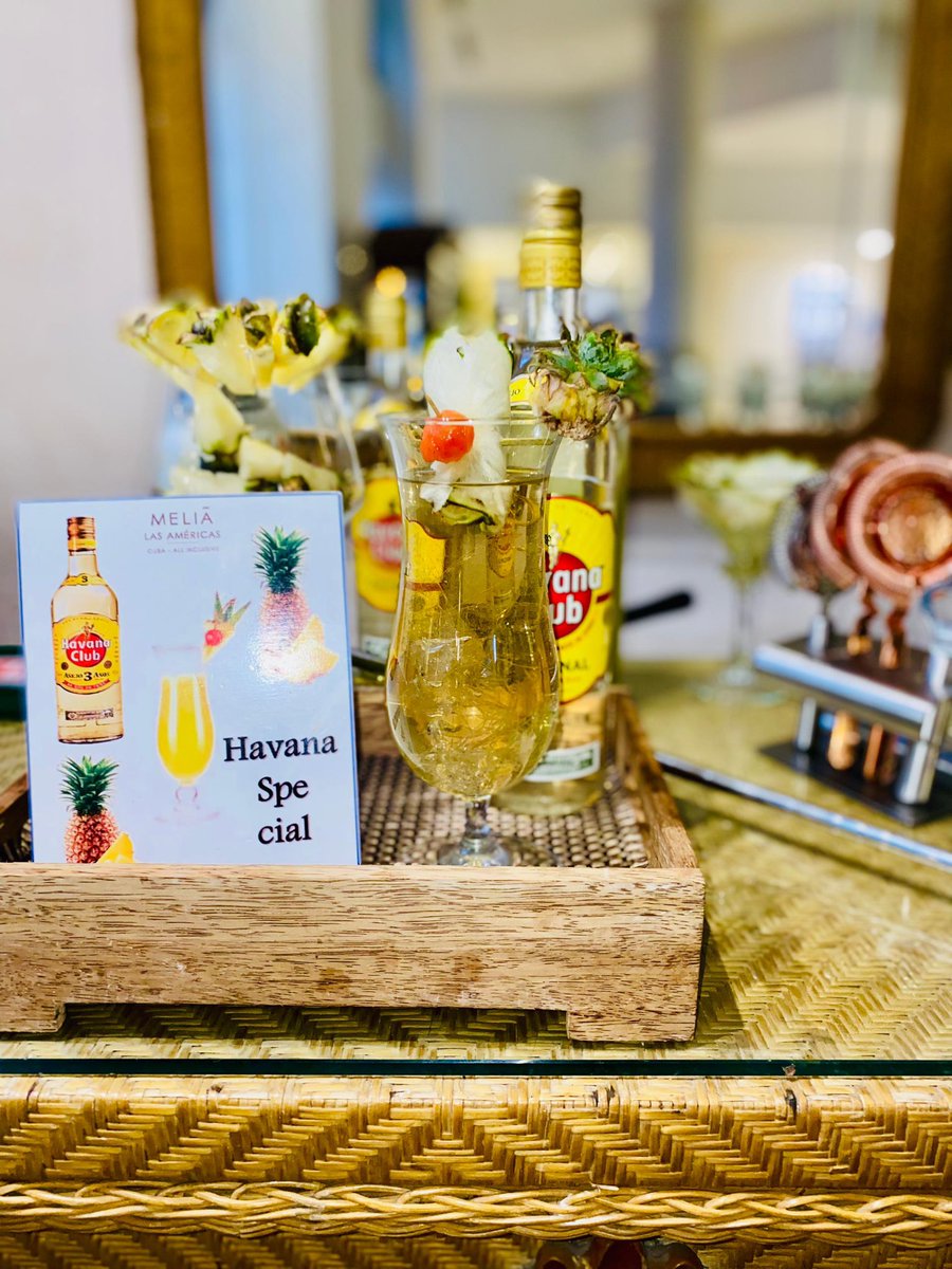 MeliaLasAmerica's tweet photo. Cada Noche, un Nuevo Sabor: Descubre los Especiales de Cócteles en el Lobby Bar de #MeliaLasAmericas. Una Experiencia para tus Sentidos. #betterthisway https://t.co/a4r0fB1zck