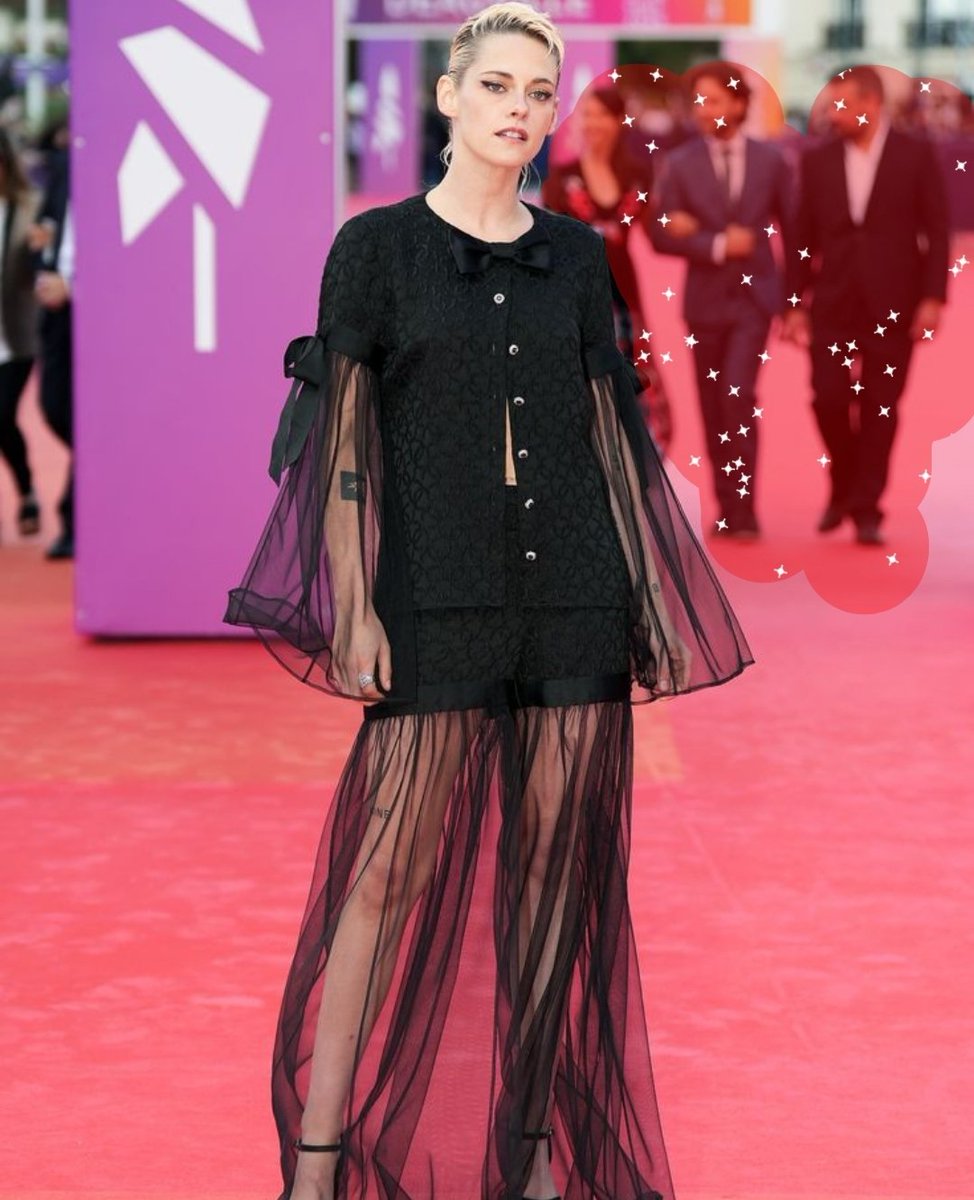 Dream_Wallpaper's tweet photo. Kristen Stewart serving mystery and power on the red carpet. The #PhotoGridObjectRemover came by just to sweep away the entire background as if to say: "let Kristen handle the rest" ๐
Stand out too โก๏ธhttps://t.co/J0qSZWZu78
#KristenStewart
#AIPhotoTool #PhotoGridApp
#EraseIt #RemoveObject